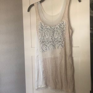 Simply Vera wang pretty tank top blouse